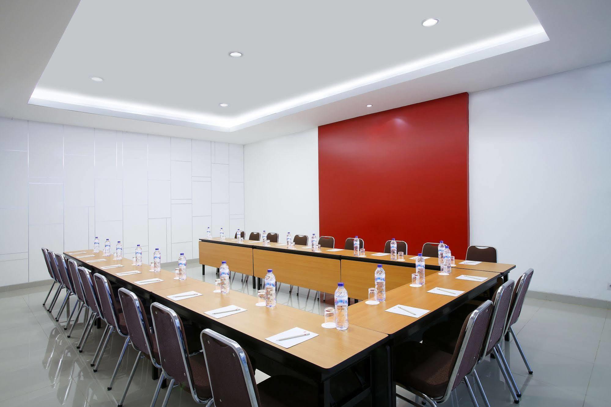 Amaris Hotel Cilegon Luaran gambar
